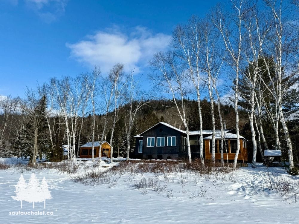 Sous la neige — chalet Le Héron, Mandeville