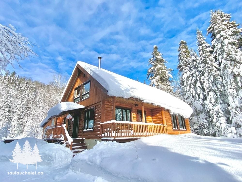 Sous la neige — chalet Le Bois rond, Mandeville